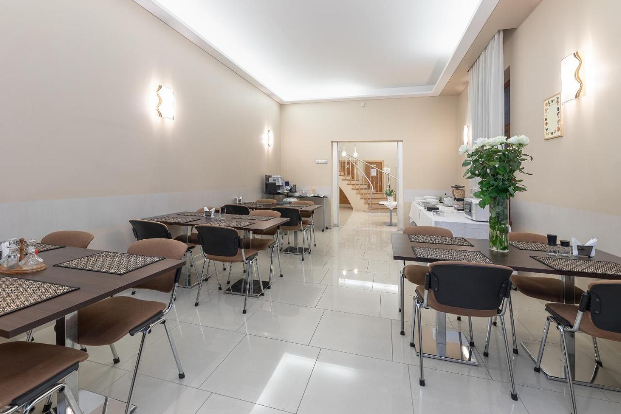 Room In Bb - Valensija - Suite For Two In Nice Hotel Jurmala Exterior photo