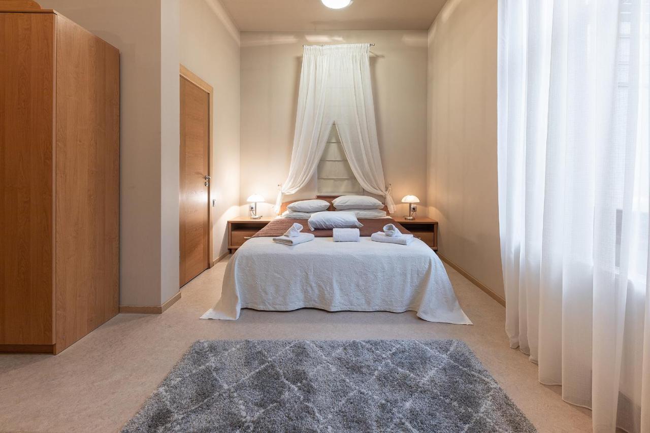 Room In Bb - Valensija - Suite For Two In Nice Hotel Jurmala Exterior photo